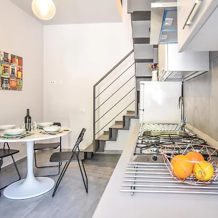 2 Bedroom Stunning In Ogliastro Marina Apartament *
